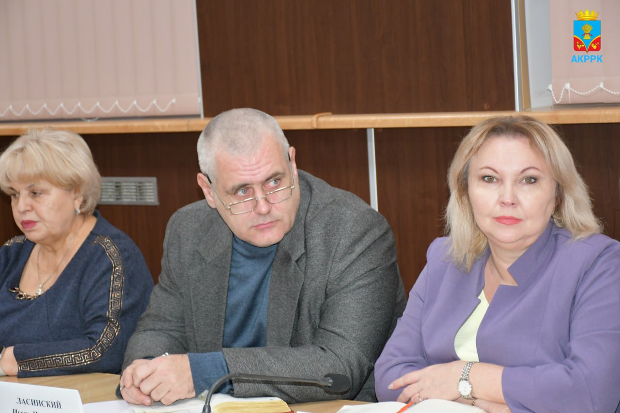 Глава Администрации района провел аппаратное совещание Глава Администрации района провел аппаратное совещание