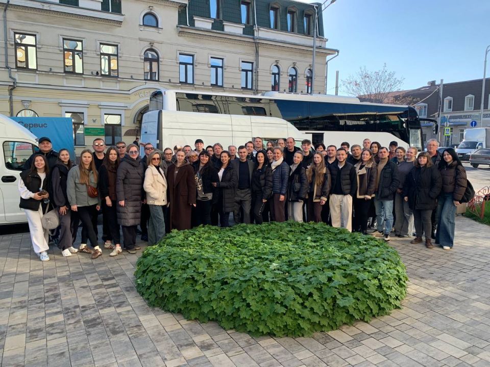 Вокально-хореографический ансамбль «Таврия» Крымской государственной филармонии отправился на гастроли в Краснодар