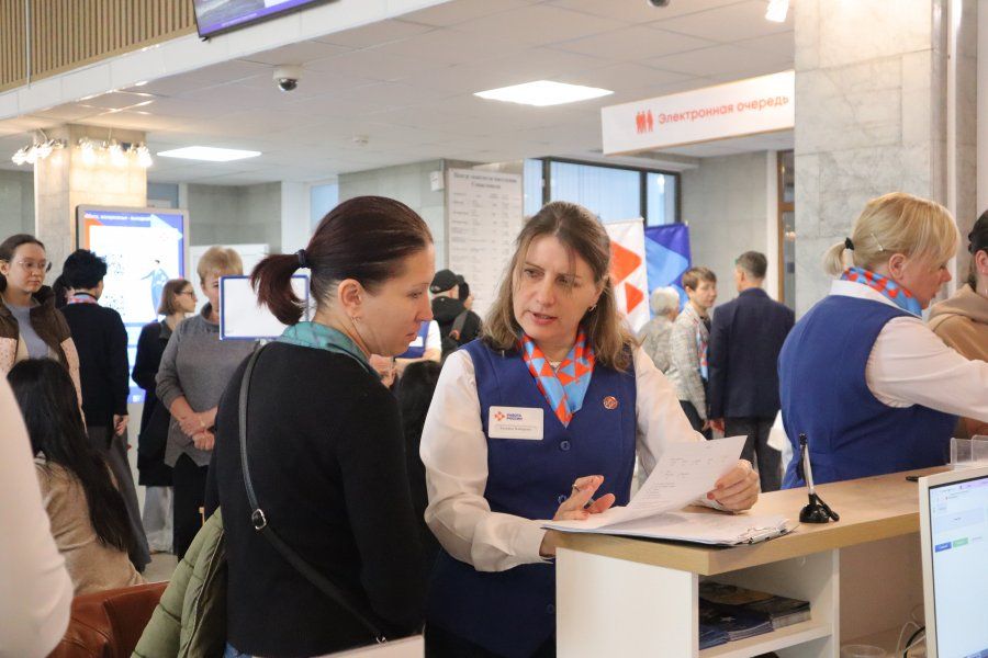 Зарплаты до 115 тыс. рублей предложили участникам СВО на форуме вакансий Зарплаты до 115 тыс. рублей предложили участникам СВО на форуме вакансий