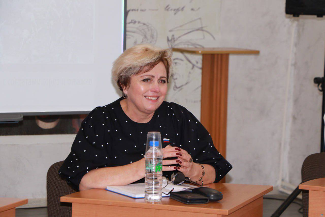 Ольга Урайкина: Сегодня в Бахчисарайской центральной районной библиотеке им. А.С. Пушкина, приняла участие в Республиканском читательском марафоне "Получи радость чтения" Ольга Урайкина: Сегодня в Бахчисарайской центральной районной библиотеке им. А.С. Пушкина, приняла участие в Республиканском читательском марафоне "Получи радость чтения"