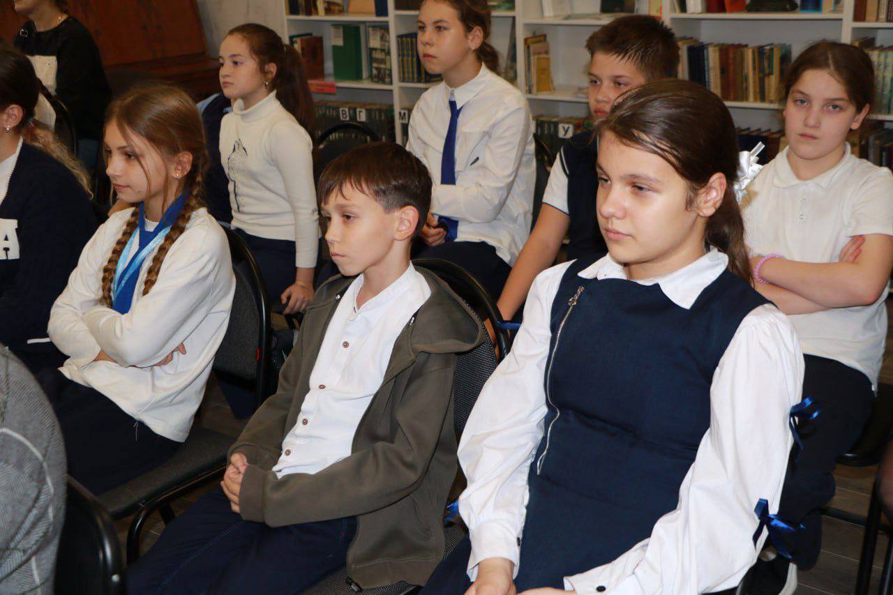 Ольга Урайкина: Сегодня в Бахчисарайской центральной районной библиотеке им. А.С. Пушкина, приняла участие в Республиканском читательском марафоне "Получи радость чтения" Ольга Урайкина: Сегодня в Бахчисарайской центральной районной библиотеке им. А.С. Пушкина, приняла участие в Республиканском читательском марафоне "Получи радость чтения"