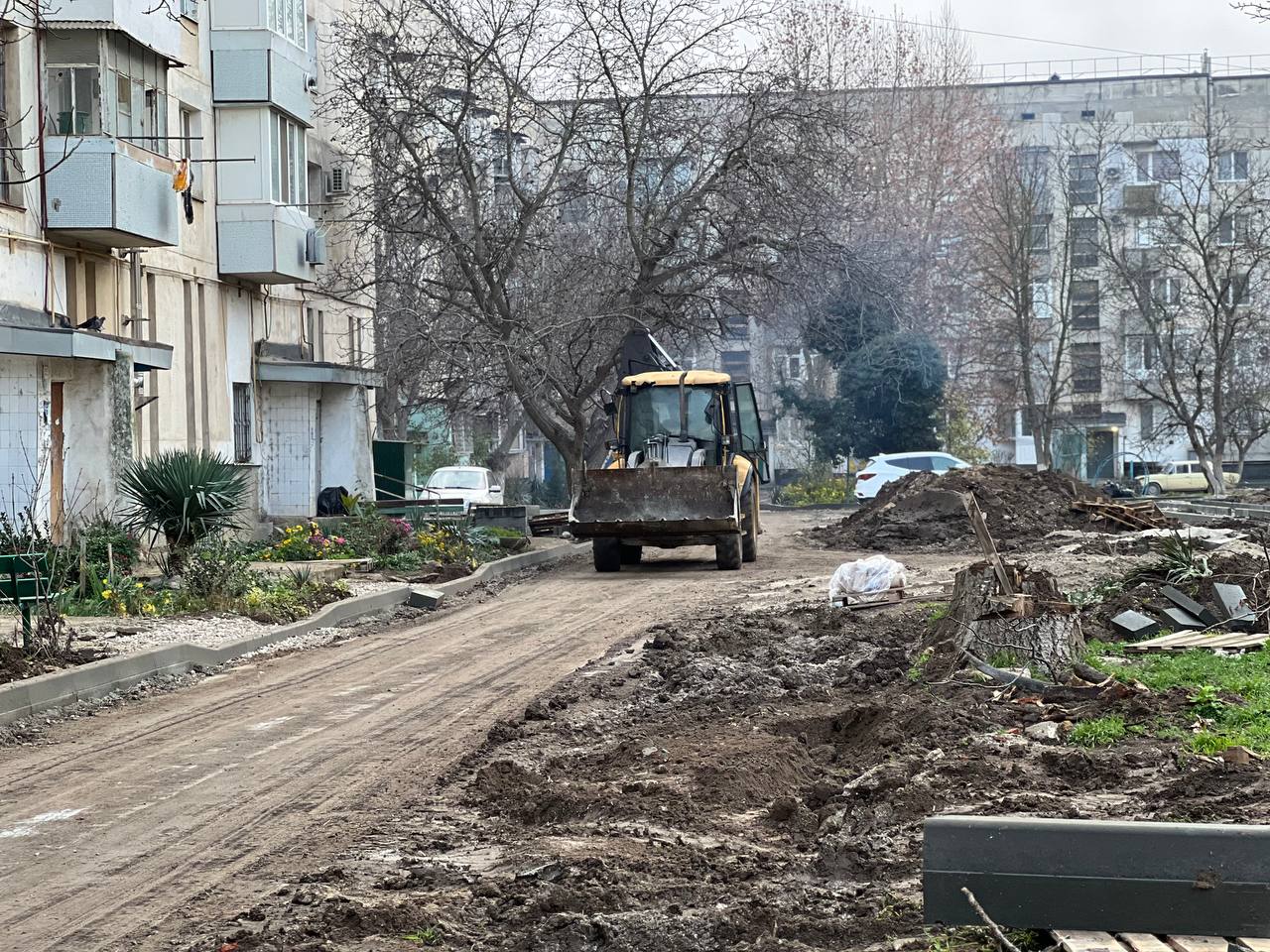 «Качество ремонта дворов находится под постоянным контролем со стороны администрации», - Жанна Хмур. «Качество ремонта дворов находится под постоянным контролем со стороны администрации», - Жанна Хмур.