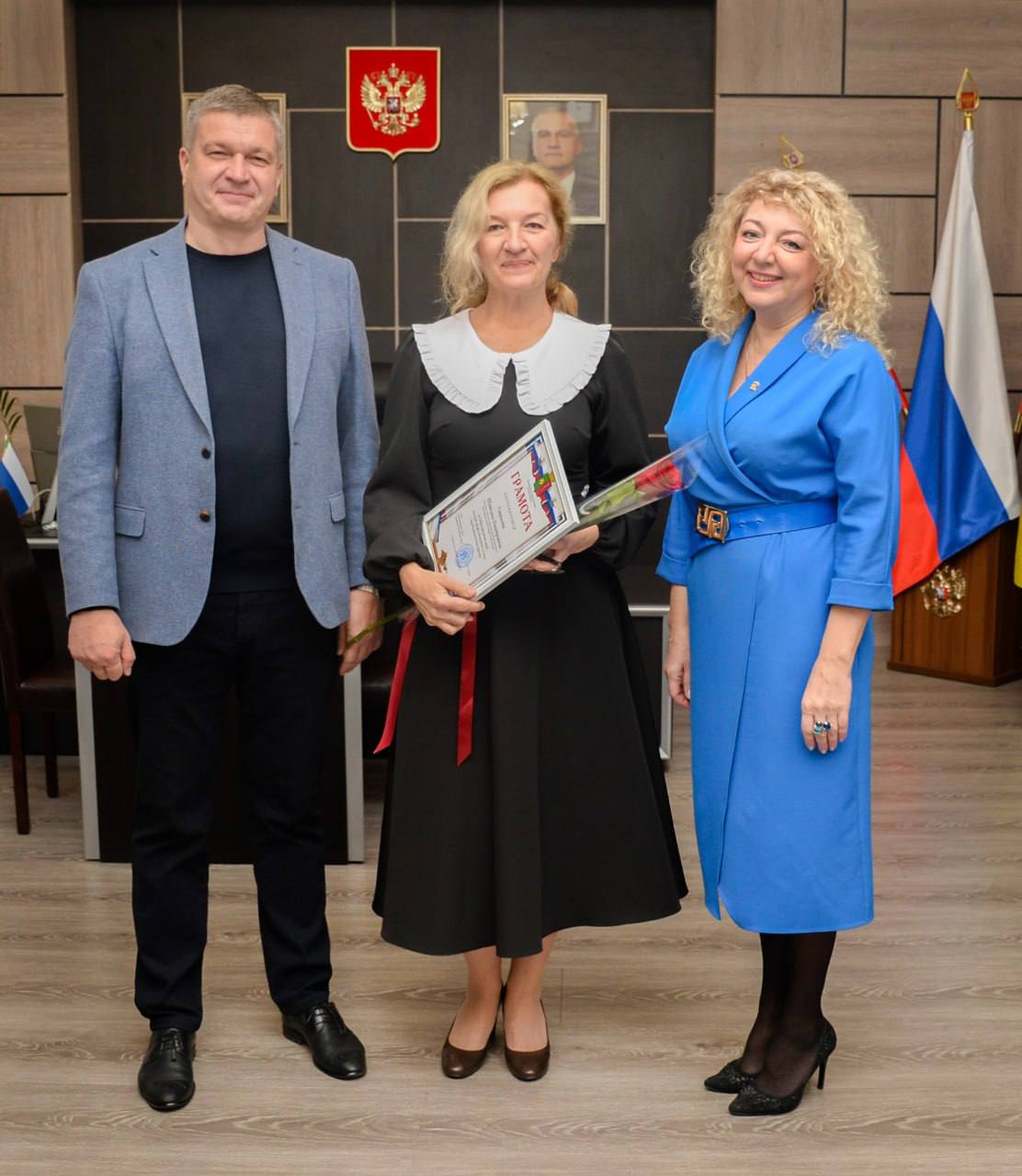 Александр Юрьев: Сегодня рабочий день начался с поздравления с Днём юриста людей, которые защищают интересы граждан и играют ключевую роль в укреплении правового статуса нашего государства Александр Юрьев: Сегодня рабочий день начался с поздравления с Днём юриста людей, которые защищают интересы граждан и играют ключевую роль в укреплении правового статуса нашего государства