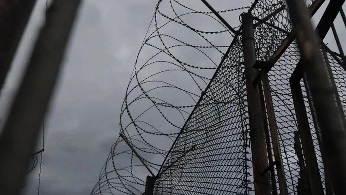 Симферополец пытался зарезать своего пасынка: его посадили на семь лет