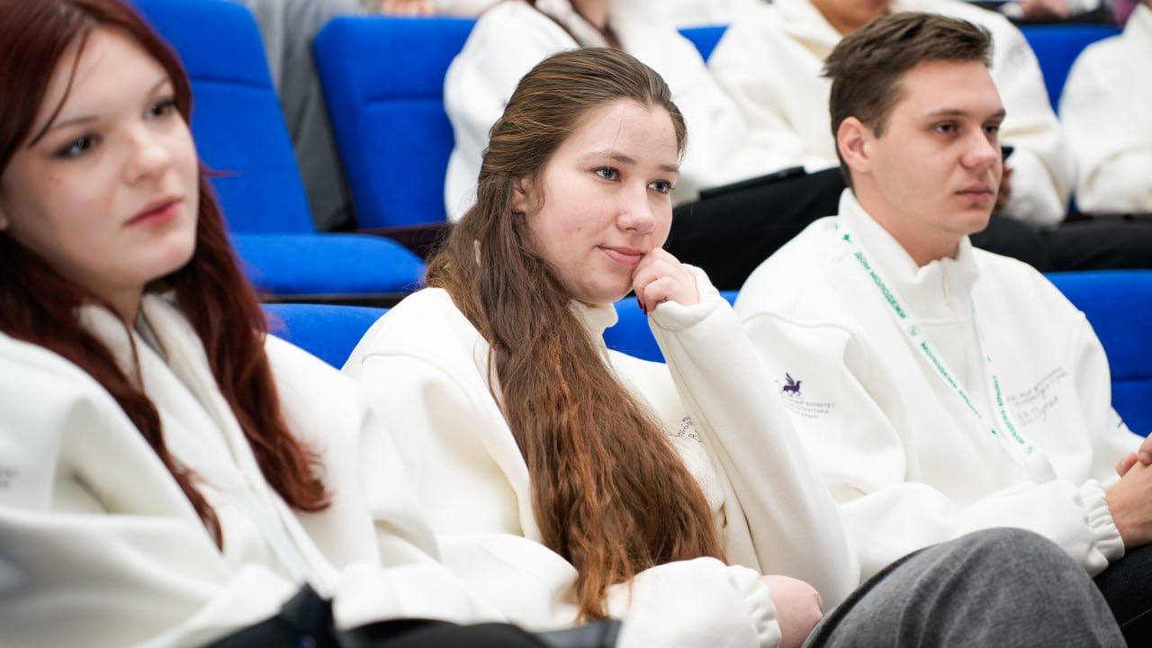 Панельная дискуссия «Достигаем вместе» на форуме «Доброслёт» Панельная дискуссия «Достигаем вместе» на форуме «Доброслёт»