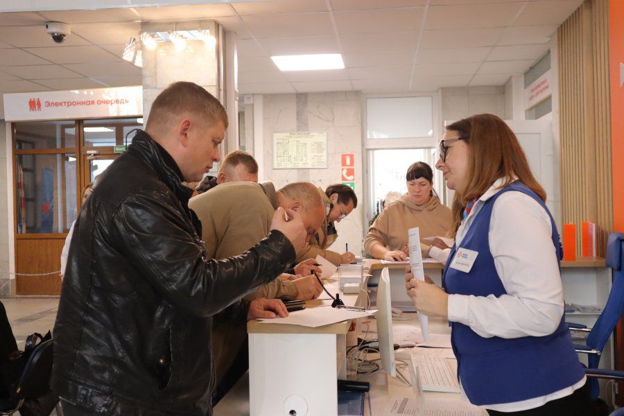 Зарплаты до 115 тыс. рублей предложили участникам СВО на форуме вакансий Зарплаты до 115 тыс. рублей предложили участникам СВО на форуме вакансий