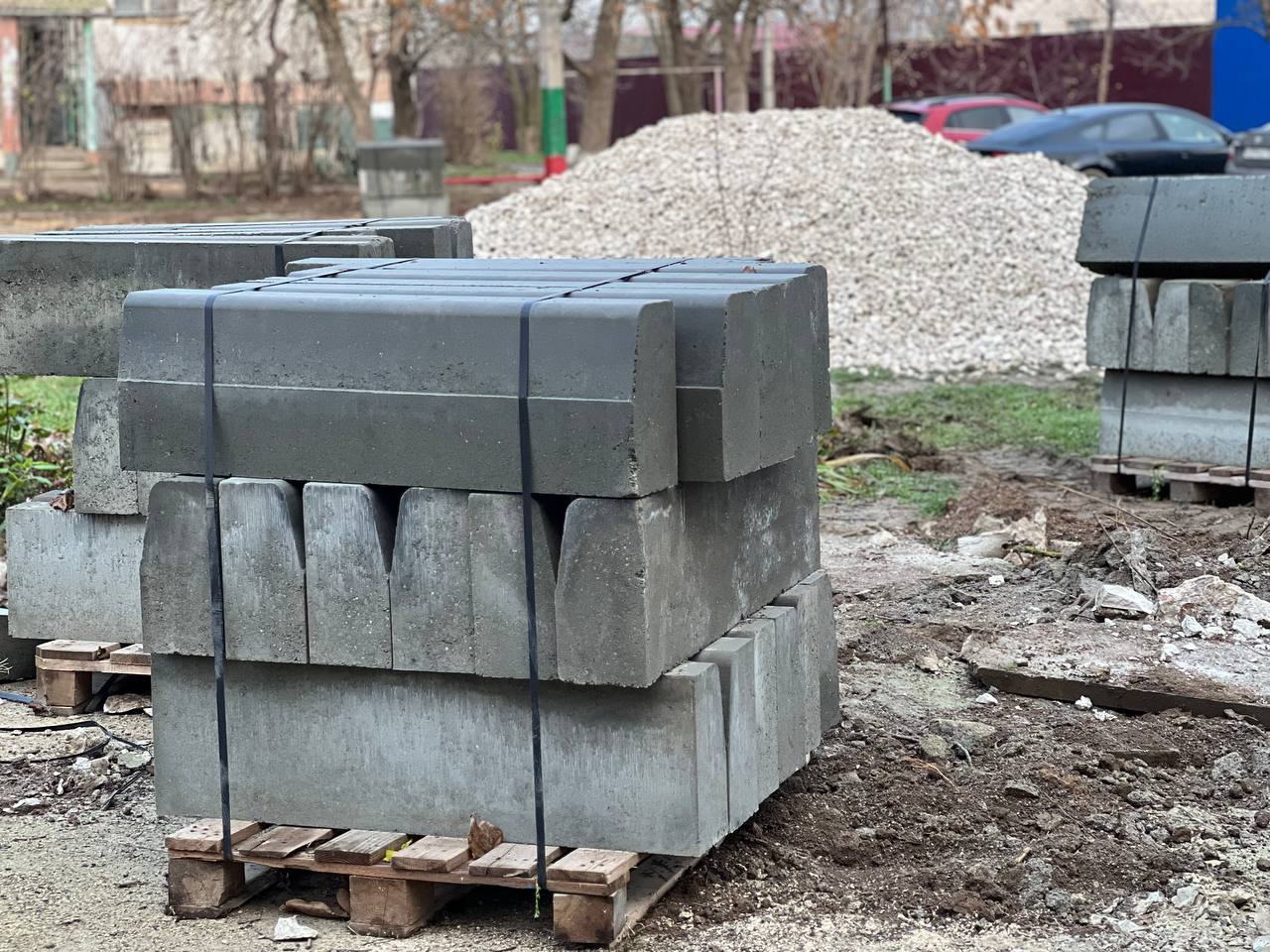 «Качество ремонта дворов находится под постоянным контролем со стороны администрации», - Жанна Хмур. «Качество ремонта дворов находится под постоянным контролем со стороны администрации», - Жанна Хмур.