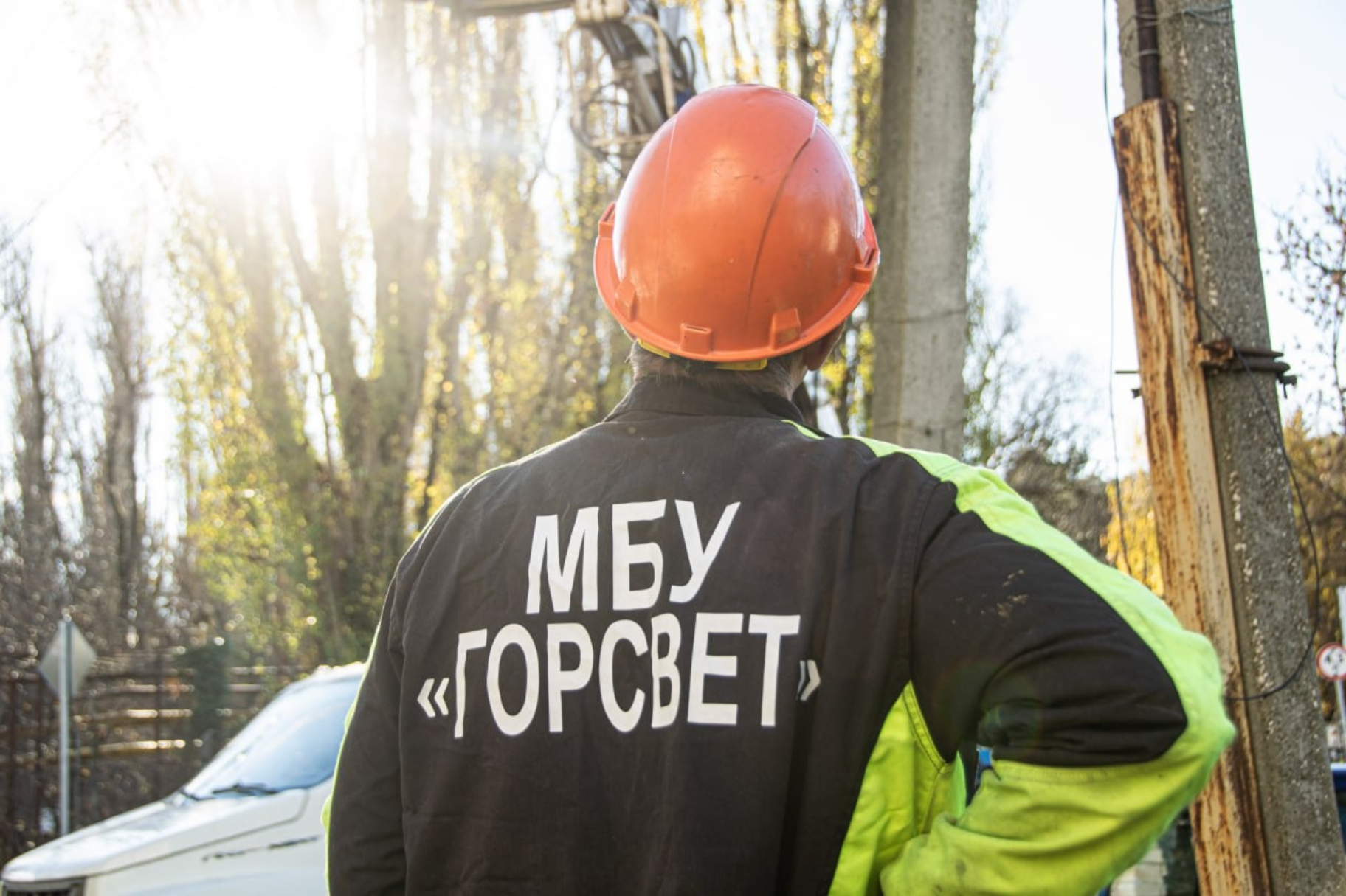 В Симферополе продолжаются работы по восстановлению и модернизации уличного освещения