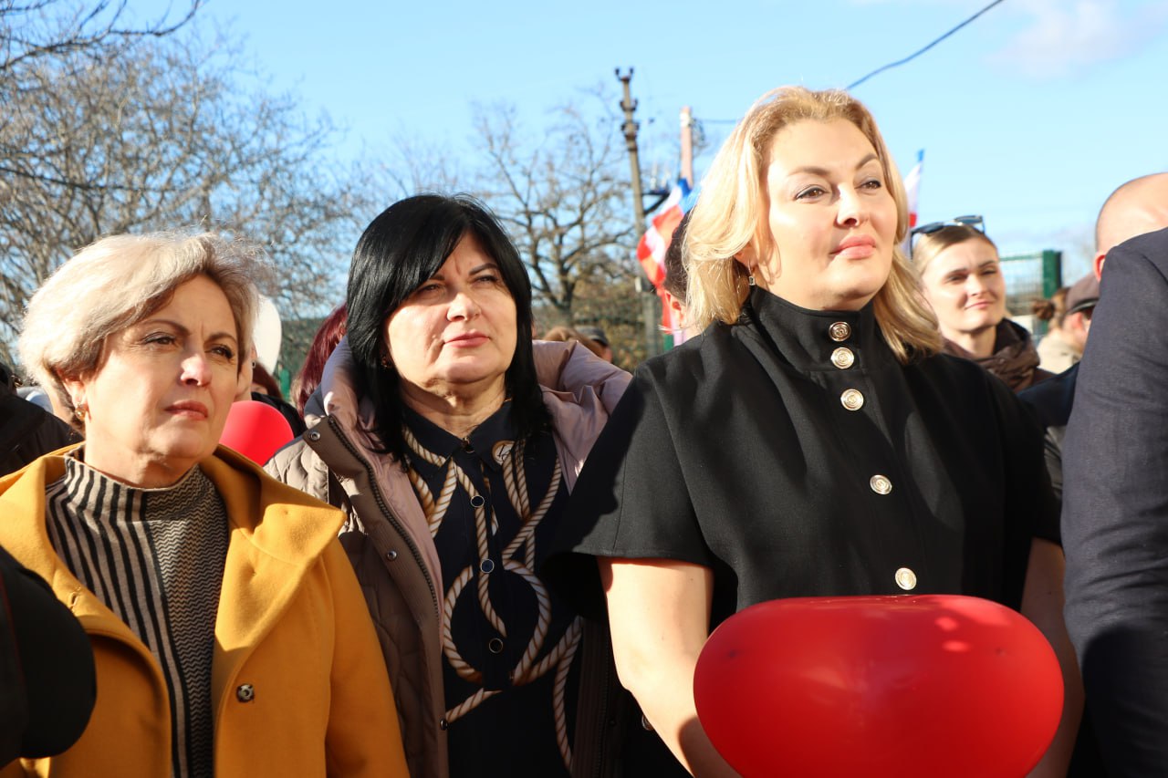 Торжественно открыта новая амбулатория в посёлке Научный Бахчисарайского района Торжественно открыта новая амбулатория в посёлке Научный Бахчисарайского района