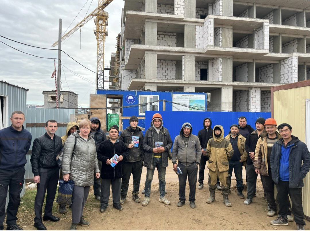 Встреча с иностранными гражданами в рамках внедрения адаптационного курса прошла в Сакском районе