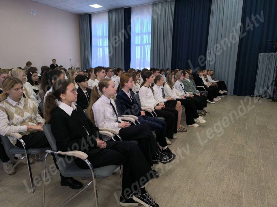 Севастопольские школьники посетили лекции о цифровой безопасности Севастопольские школьники посетили лекции о цифровой безопасности