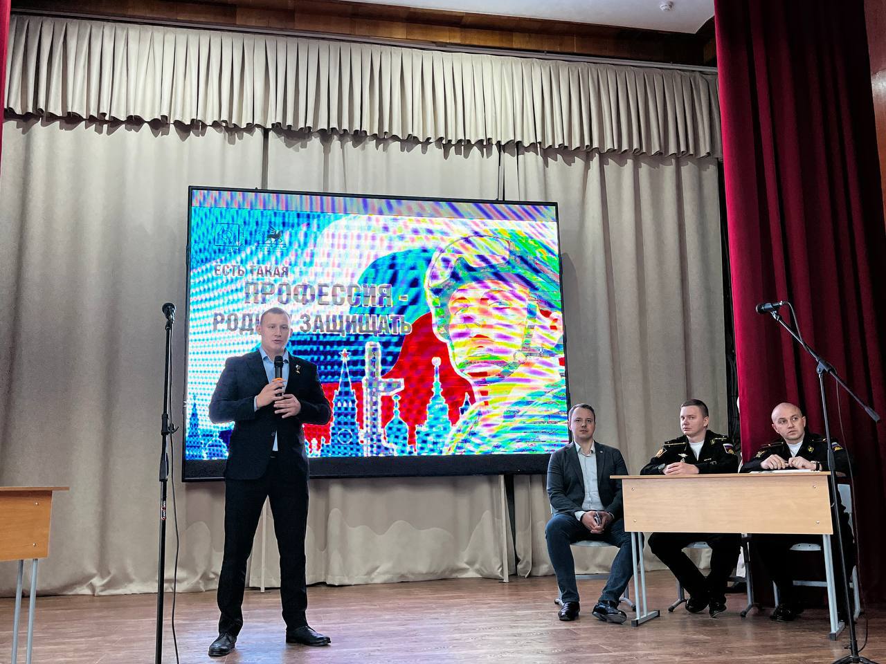 Алексей Зинченко: Есть такая профессия – Родину защищать! Алексей Зинченко: Есть такая профессия – Родину защищать!