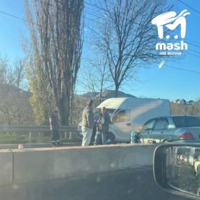 Из-за ДТП на трассе Алушта — Симферополь в Перевальном образовалась пробка