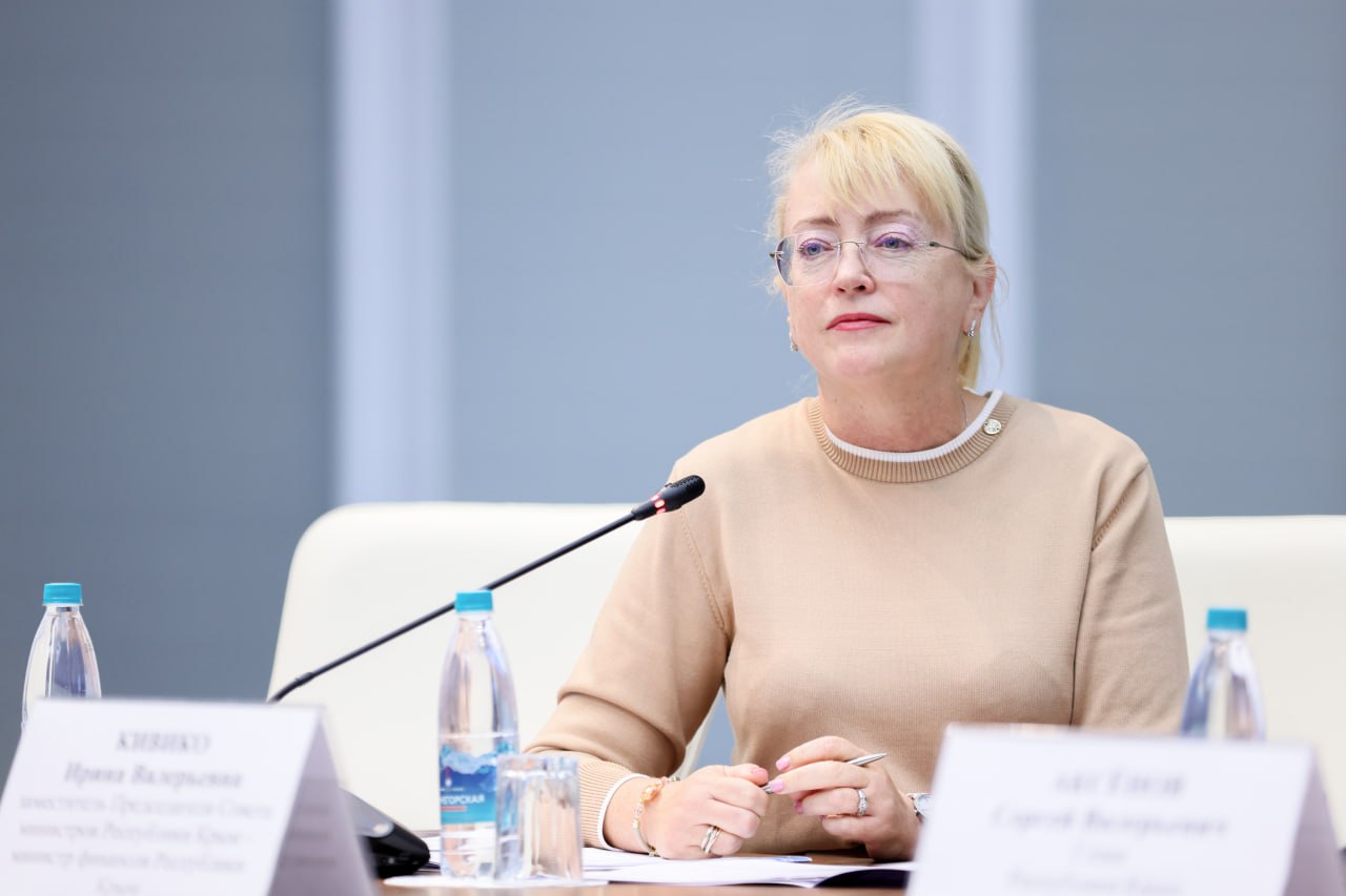 Сергей Аксёнов: На круглом столе «Поиск новых решений» в формате открытого диалога представители предпринимательского сообщества, органов власти и банковского сектора обменялись мнениями по выстраиванию дальнейшего... Сергей Аксёнов: На круглом столе «Поиск новых решений» в формате открытого диалога представители предпринимательского сообщества, органов власти и банковского сектора обменялись мнениями по выстраиванию дальнейшего...