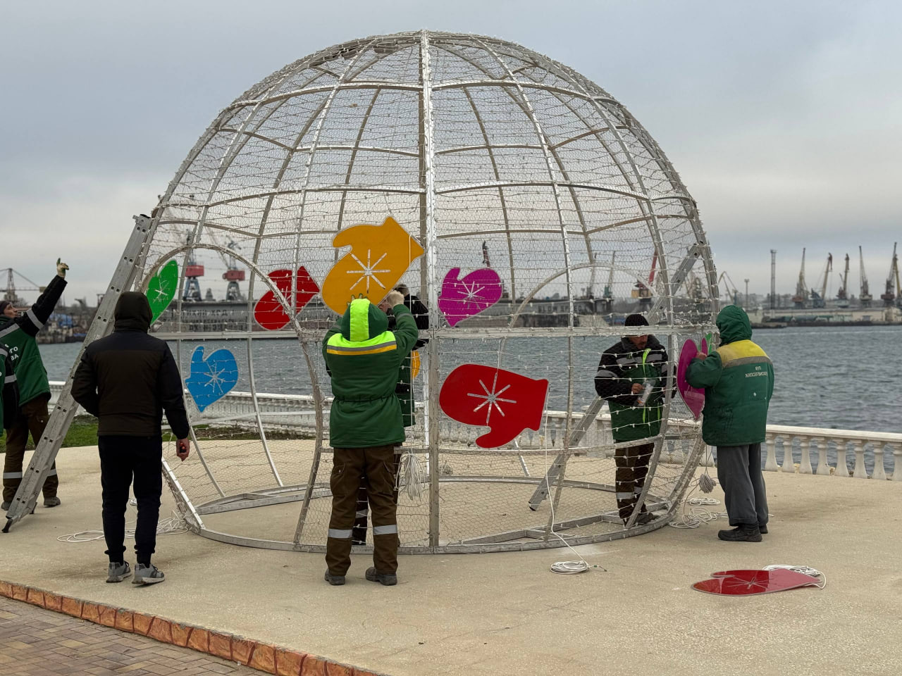 Олег Каторгин: В Керчи активно продолжается подготовка к Новому году Олег Каторгин: В Керчи активно продолжается подготовка к Новому году