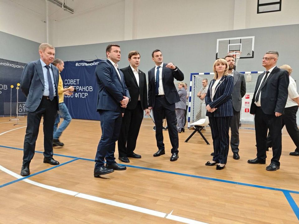 Сергей Карякин: 2 декабря открыл свой шахматный клуб в Семейном центре имени А.И. Мещерякова в Сергиевом Посаде! Сергей Карякин: 2 декабря открыл свой шахматный клуб в Семейном центре имени А.И. Мещерякова в Сергиевом Посаде!