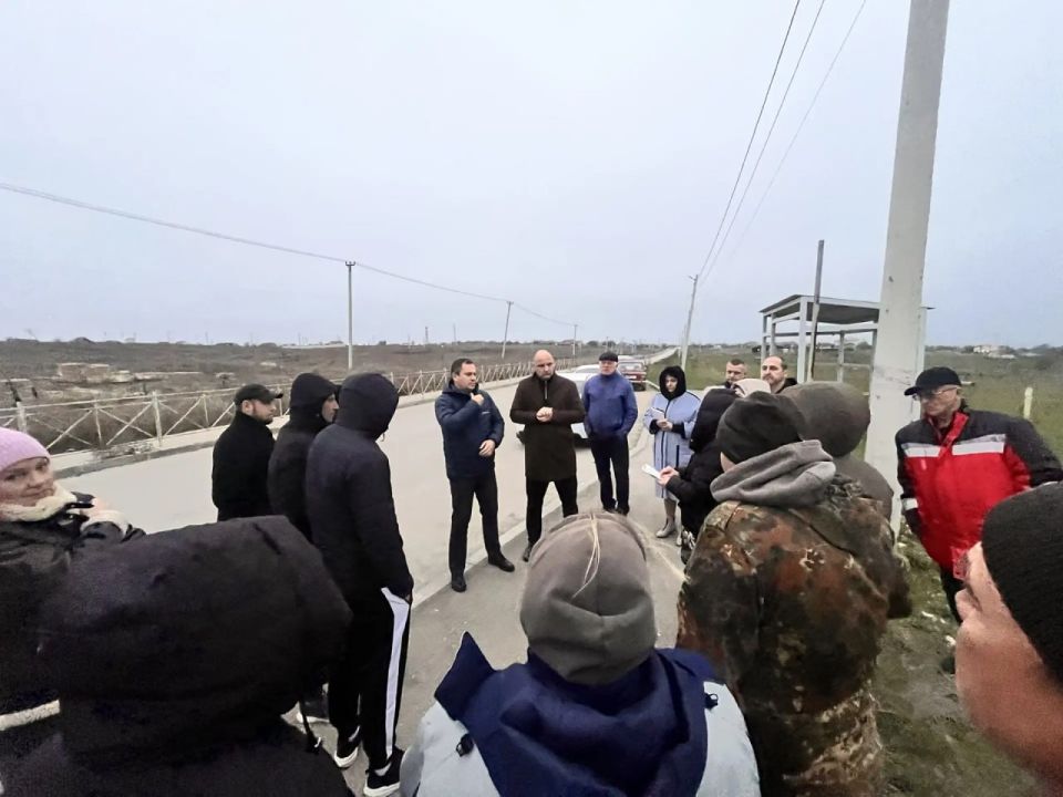 Олег Каторгин: Проблемные вопросы собственников земельных участков, выделенных под ИЖС льготным категориям граждан, обсудили в ходе выездной встречи с жителями на ул. Гаспринского