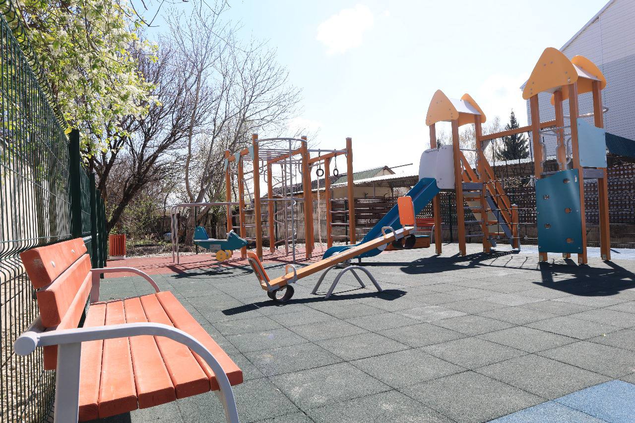 Дмитрий Чумаков: В начале этой недели открыли новую детскую площадку на улице Запрудной в городе Белогорск Дмитрий Чумаков: В начале этой недели открыли новую детскую площадку на улице Запрудной в городе Белогорск