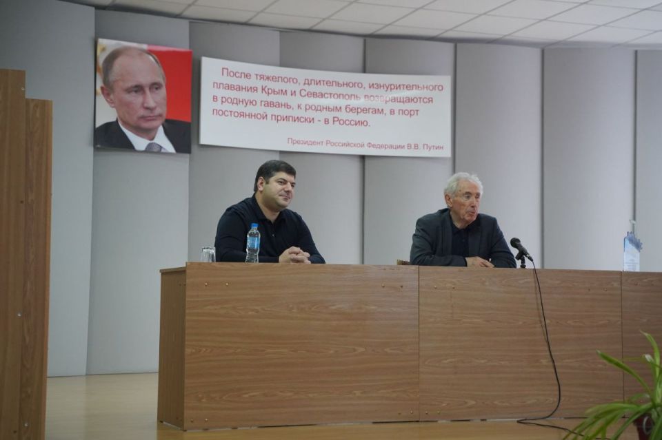 Анушаван Агаджанян: Посетил предприятие «Фиолент», где наградил отличившихся сотрудников завода