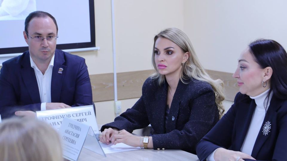 Анастасия Гридчина: В Российском государственном университете правосудия им. В. М. Лебедева состоялся круглый стол партийного проекта «Женское здоровье» в рамках «Женского движения Единой России», посвященный репродуктивной...