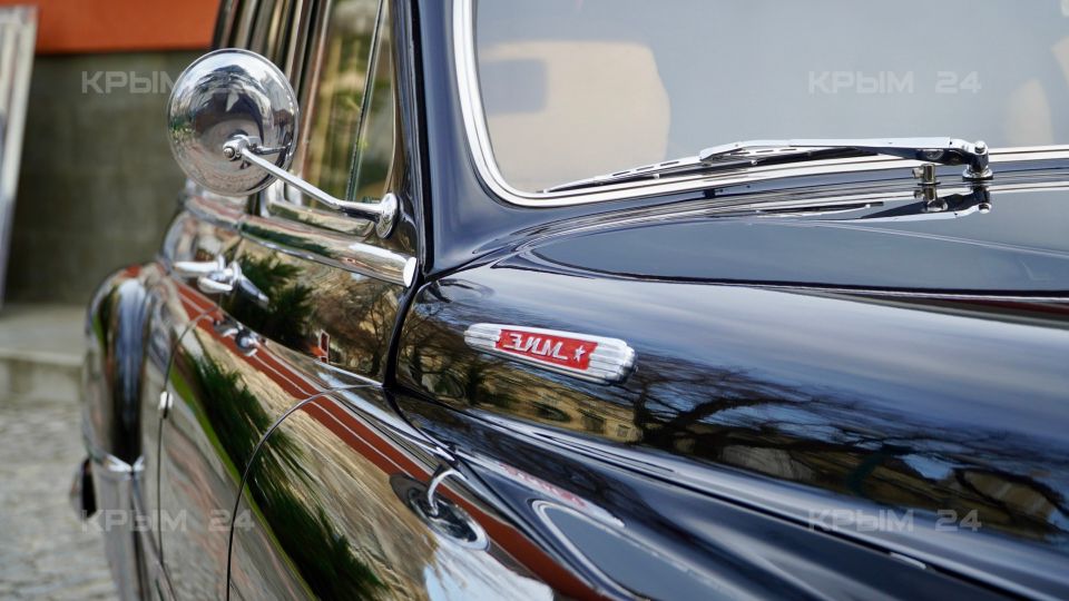 Митрополит Тихон представил отреставрированный легендарный советский автомобиль, который будет выставлен в Новом Херсонесе Митрополит Тихон представил отреставрированный легендарный советский автомобиль, который будет выставлен в Новом Херсонесе