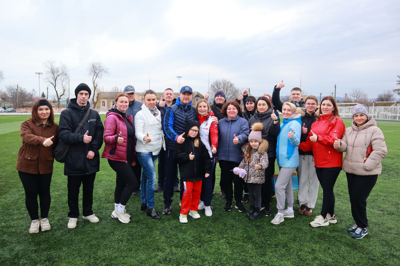 Дмитрий Чумаков: Сегодняшнее утро в Белогорске прошло по-спортивному — на стадионе «Юность» министр спорта Республики Крым Ольга Торубарова совместно с ветераном боевых действий, участником кадрового проекта «Герои Крыма»... Дмитрий Чумаков: Сегодняшнее утро в Белогорске прошло по-спортивному — на стадионе «Юность» министр спорта Республики Крым Ольга Торубарова совместно с ветераном боевых действий, участником кадрового проекта «Герои Крыма»...