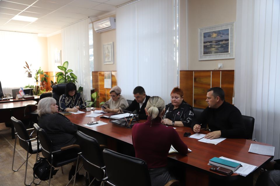 Заместитель главы администрации Бахчисарайского района Екатерина Глинкина сообщила о необходимости завершения работы по приведению в порядок государственного кадастра недвижимости согласно Федеральному закону № 518-ФЗ. Заместитель главы администрации Бахчисарайского района Екатерина Глинкина сообщила о необходимости завершения работы по приведению в порядок государственного кадастра недвижимости согласно Федеральному закону № 518-ФЗ.