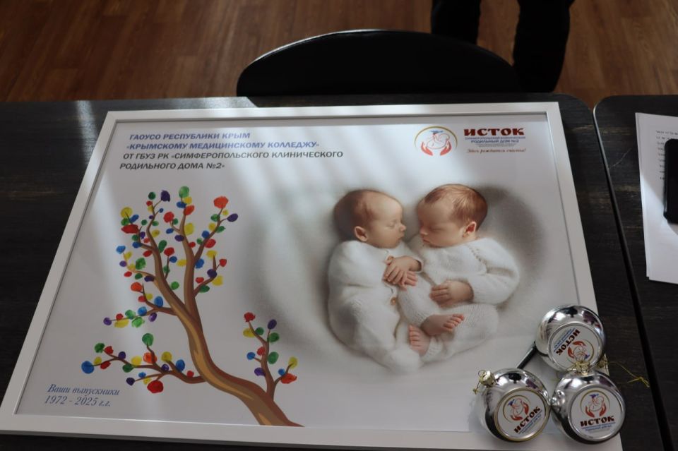 В Крымском медколледже прошла ярмарка вакансий для будущих акушеров