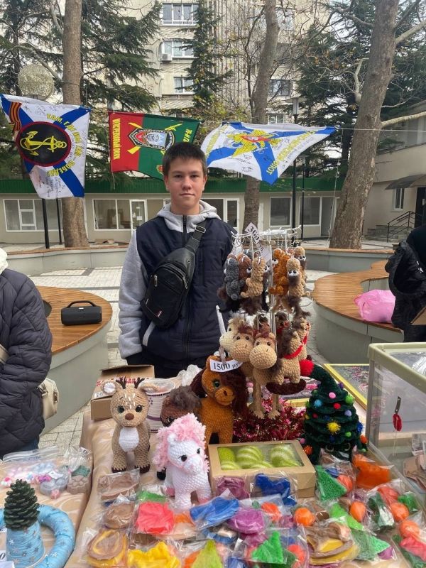 Янина Павленко: Прекрасные традиции, которые в канун Дня Героев Отечества объединяют все больше маленьких ялтинцев Янина Павленко: Прекрасные традиции, которые в канун Дня Героев Отечества объединяют все больше маленьких ялтинцев