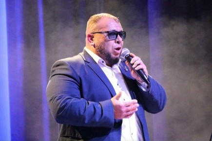 Сотрудники Литературно-художественного музея приняли участие в благотворительном концерте «День добровольца России»