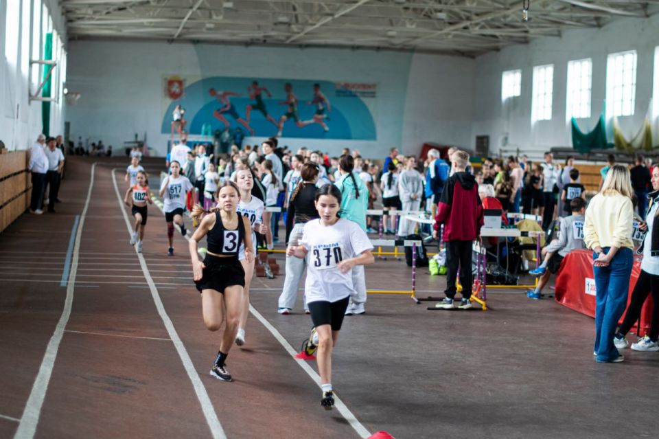 Открытое Первенство Симферополя по лёгкой атлетике «Надежды Крыма» собрало юных спортсменов со всей республики Открытое Первенство Симферополя по лёгкой атлетике «Надежды Крыма» собрало юных спортсменов со всей республики