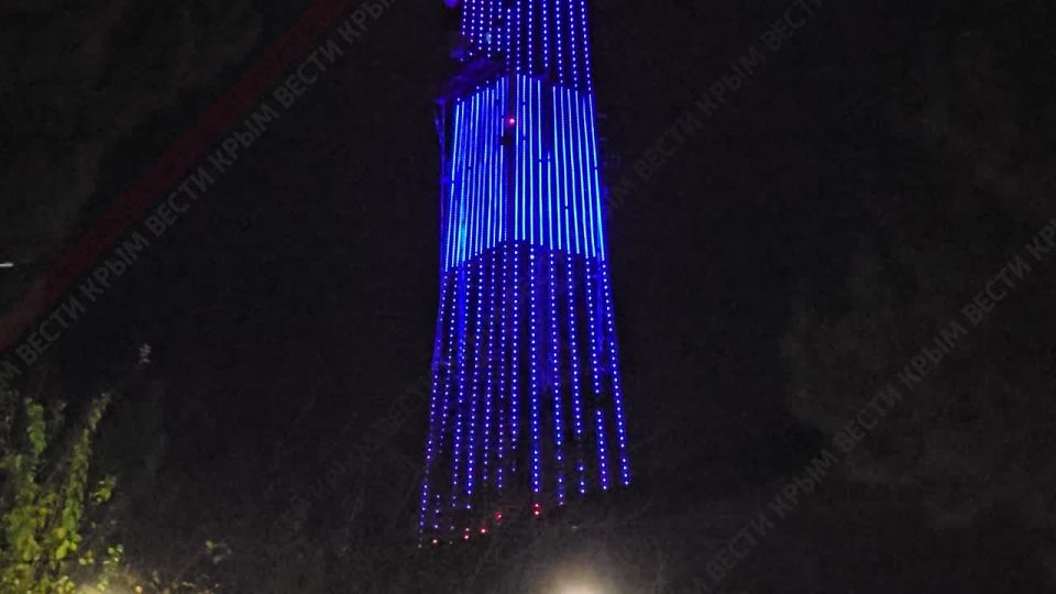 Телебашня в Симферополе поздравляет россиян с годовщиной подписания Договора о создании Союзного государства Беларуси и России