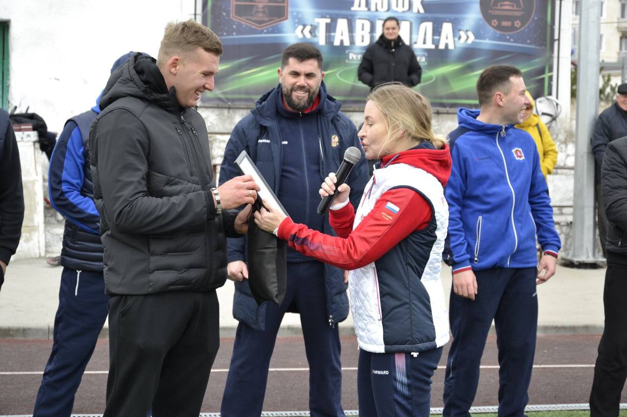 Ольга Торубарова: Совместно с главой администрации Белогорского района Дмитрием Сергеевичем Чумаковым вручили ведомственные награды тренерам и работникам спортивной отрасли Белогорского района, среди которых мастер спорта... Ольга Торубарова: Совместно с главой администрации Белогорского района Дмитрием Сергеевичем Чумаковым вручили ведомственные награды тренерам и работникам спортивной отрасли Белогорского района, среди которых мастер спорта...