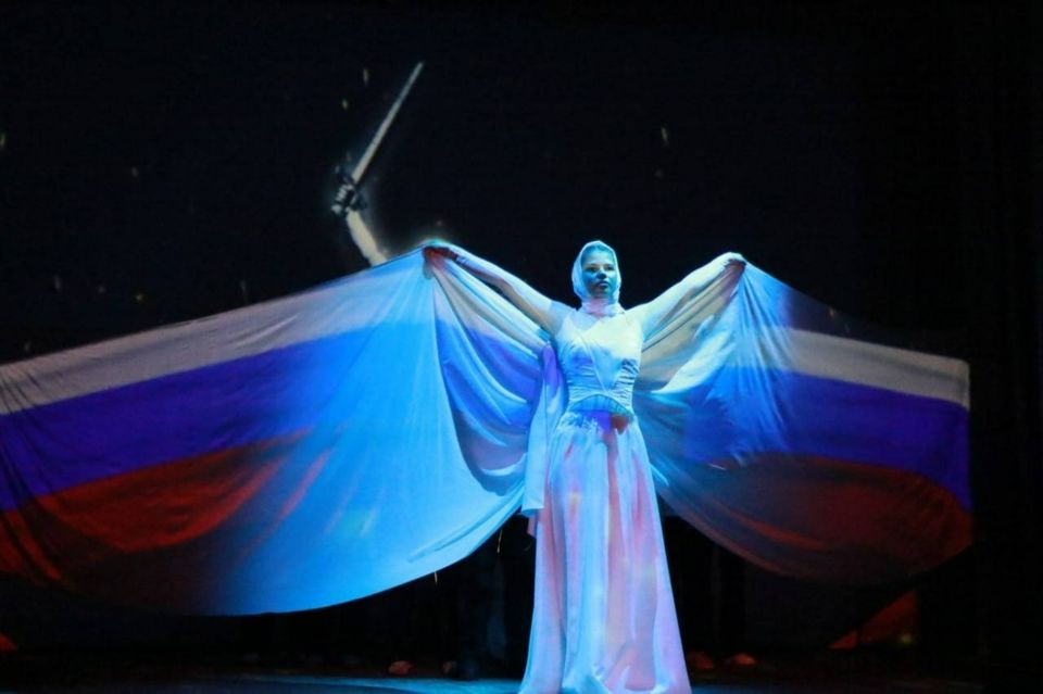 В Бахчисарайском районном Доме культуры состоялась концертная программа ART проекта «ZOV Родины»