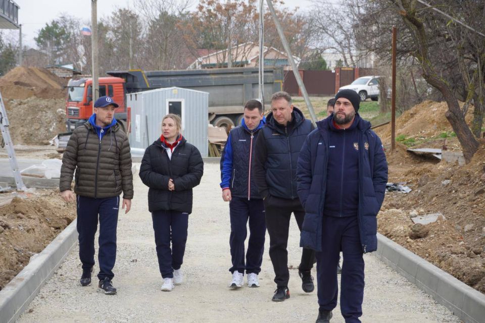 Дмитрий Чумаков: Вчера вместе с Ольгой Торубаровой посетили строящийся Физкультурно-оздоровительный комплекс (ФОК) в пгт Зуя Зуйского сельского поселения Дмитрий Чумаков: Вчера вместе с Ольгой Торубаровой посетили строящийся Физкультурно-оздоровительный комплекс (ФОК) в пгт Зуя Зуйского сельского поселения