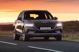 ����� ���������� Genesis GV70: ����� ������ �������-������ �� ����������� ������