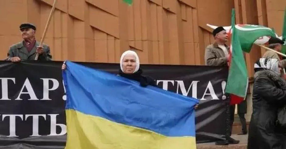 Андрей Луговой: ДУМ дал недвусмысленный сигнал: медаль «за заслуги» женщине, которая призывает к сепаратизму, к разрушению территориальной целостности России, защищает и поощряет поджигателей храмов, постоянно делает... Андрей Луговой: ДУМ дал недвусмысленный сигнал: медаль «за заслуги» женщине, которая призывает к сепаратизму, к разрушению территориальной целостности России, защищает и поощряет поджигателей храмов, постоянно делает...