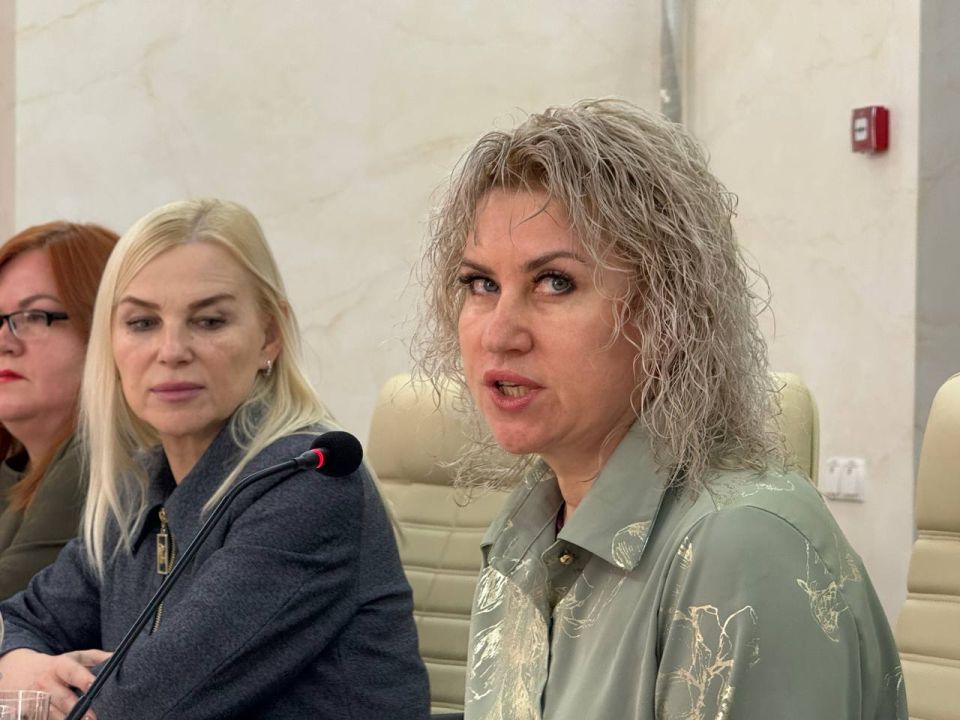 В Министерстве образования, науки и молодежи Республики Крым прошло заседание Родительского комитета (совета) В Министерстве образования, науки и молодежи Республики Крым прошло заседание Родительского комитета (совета)