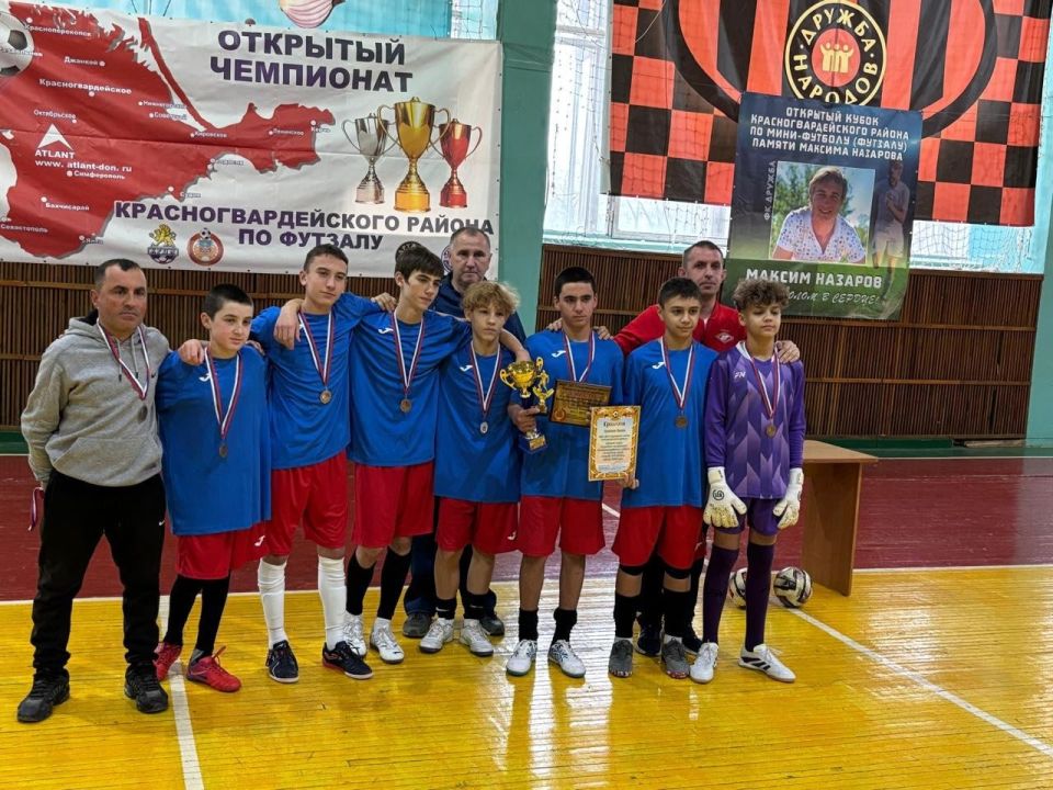 Подведены итоги открытого чемпионата Красногвардейского района по футболу среди юных дарований 2010-2012 и 2015-2016 годов рождения! Подведены итоги открытого чемпионата Красногвардейского района по футболу среди юных дарований 2010-2012 и 2015-2016 годов рождения!