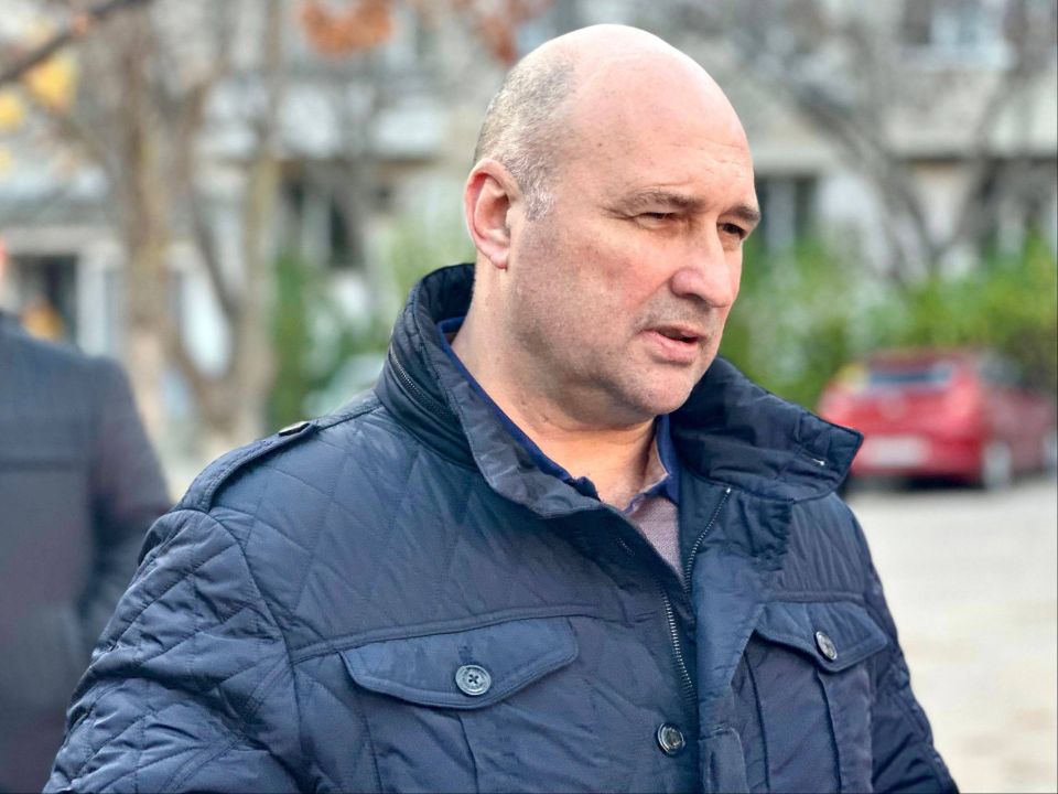 Владимир Немцев: В рамках декады приёмов граждан, приуроченной к 24-летию партии «Единая Россия», встретился с жителями домов по улице Александра Маринеско, 14, 16 и Тараса Шевченко, 31, 37, чтобы обсудить проект по... Владимир Немцев: В рамках декады приёмов граждан, приуроченной к 24-летию партии «Единая Россия», встретился с жителями домов по улице Александра Маринеско, 14, 16 и Тараса Шевченко, 31, 37, чтобы обсудить проект по...