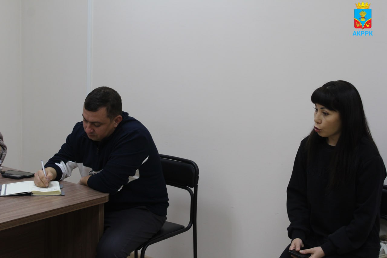 Глава Администрации района Василий Грабован провел выездной прием граждан в пгт Октябрьское! Глава Администрации района Василий Грабован провел выездной прием граждан в пгт Октябрьское!