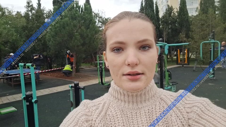 На спортивной площадке Динопарка появилось наружное освещение