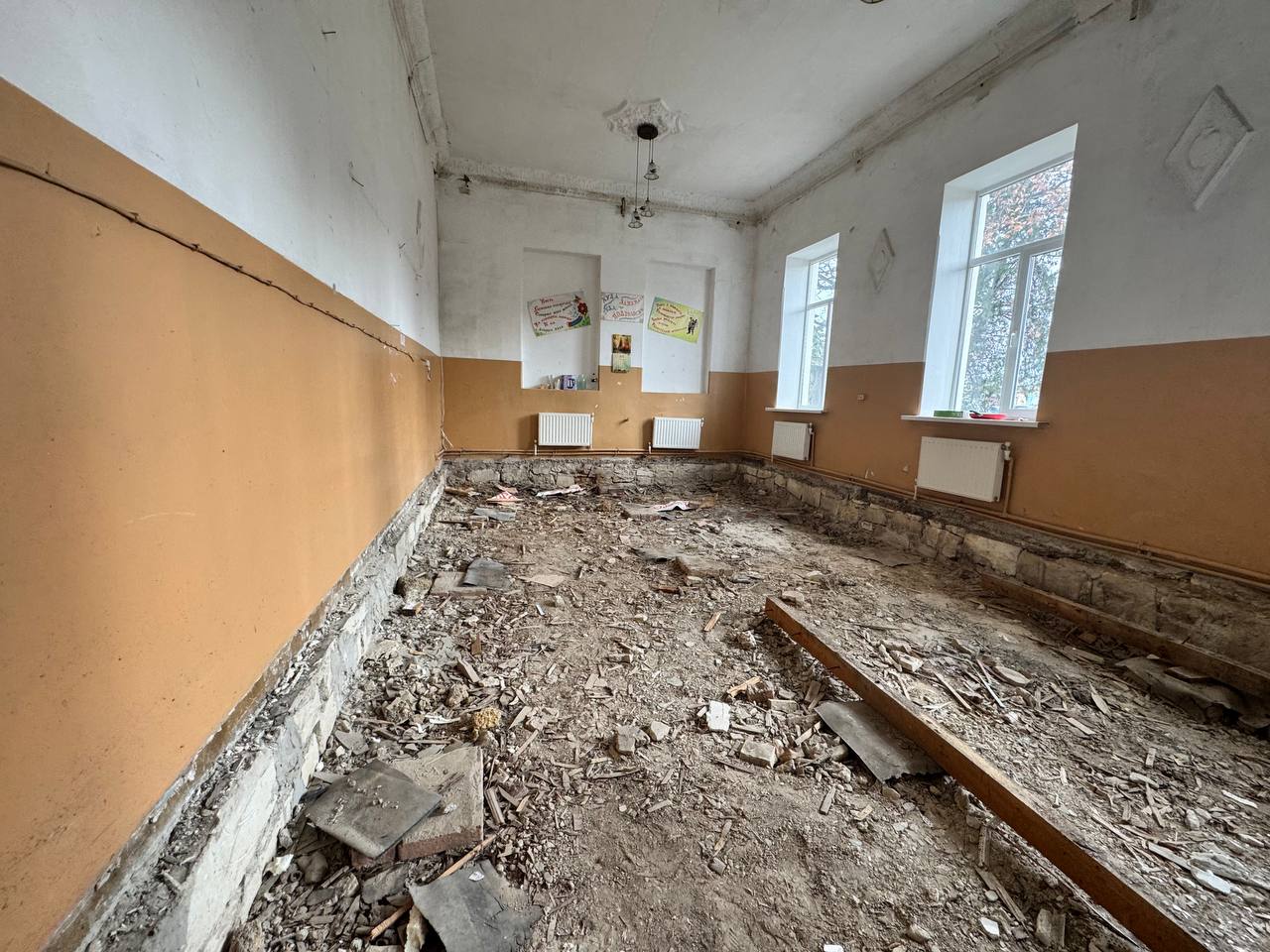 По поручению Главы Республики Крым Сергея Аксёнова, в селе Угловое Бахчисарайского района проводится капитальный ремонт Дома культуры По поручению Главы Республики Крым Сергея Аксёнова, в селе Угловое Бахчисарайского района проводится капитальный ремонт Дома культуры