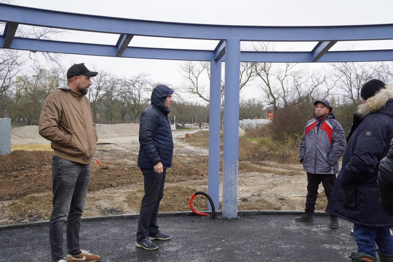 Олег Каторгин: Проинспектировал ход работ в Приморском парке