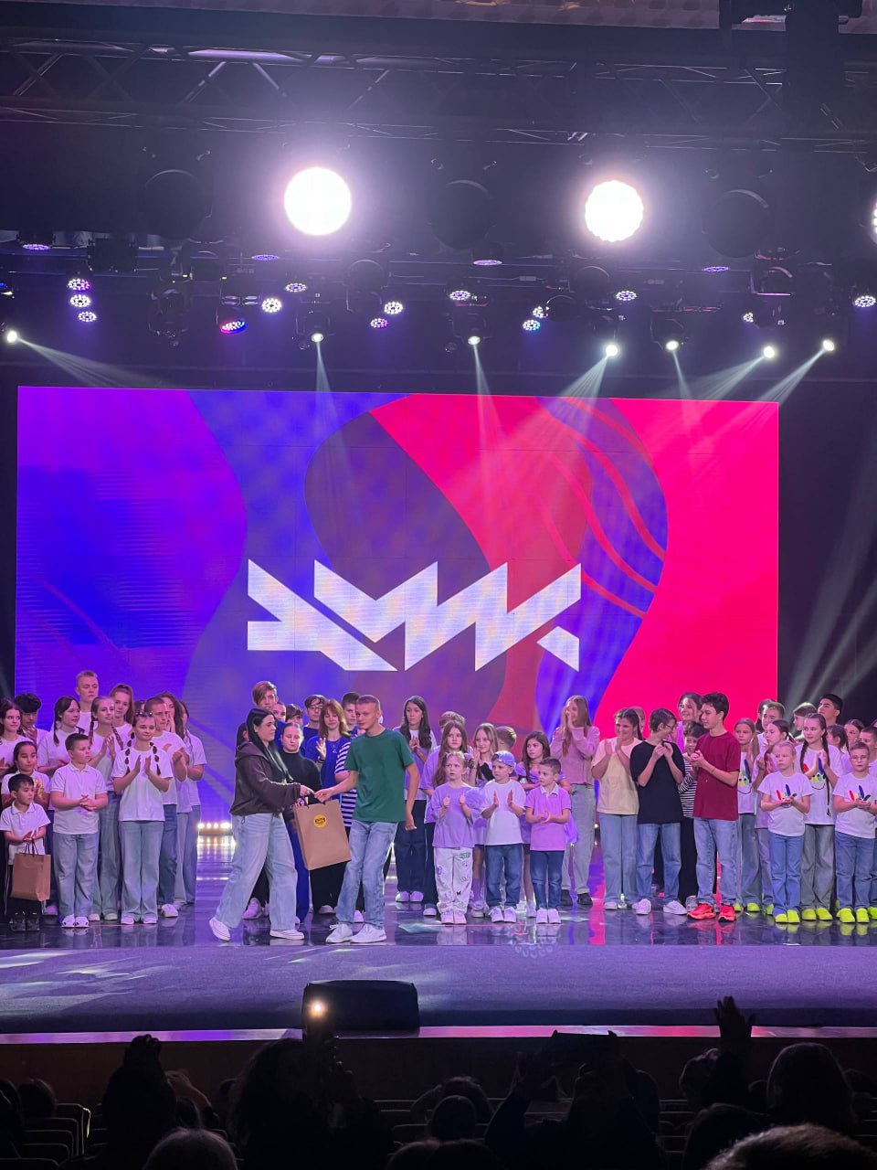 Вторая евпаторийская команда КВН вышла в полуфинал Юниор-Лиги Вторая евпаторийская команда КВН вышла в полуфинал Юниор-Лиги