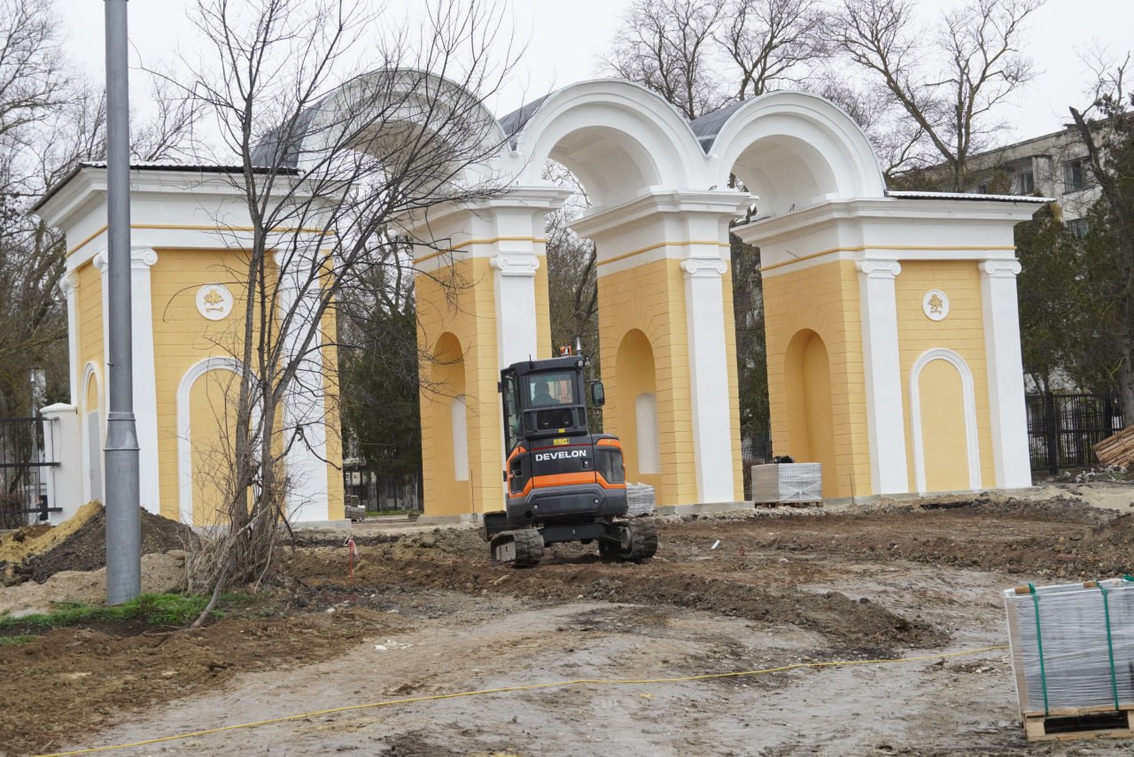 Олег Каторгин: Проинспектировал ход работ в Приморском парке Олег Каторгин: Проинспектировал ход работ в Приморском парке