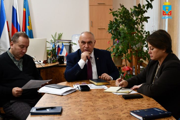 Крымских подрядчиков по благоустройству призвали использовать материалы местных производителей