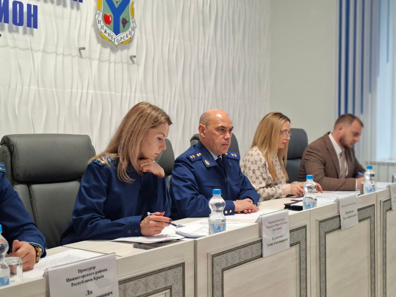 В Нижнегорском районе состоялась выездная рабочая встреча Прокурора Республики Крым Олега Анатольевича Камшилова В Нижнегорском районе состоялась выездная рабочая встреча Прокурора Республики Крым Олега Анатольевича Камшилова