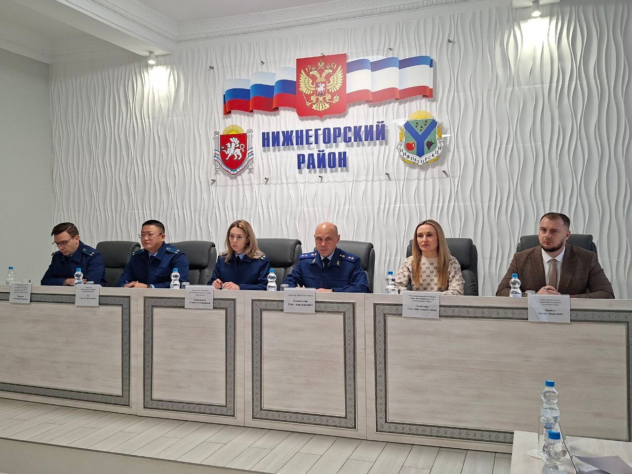 В Нижнегорском районе состоялась выездная рабочая встреча Прокурора Республики Крым Олега Анатольевича Камшилова В Нижнегорском районе состоялась выездная рабочая встреча Прокурора Республики Крым Олега Анатольевича Камшилова