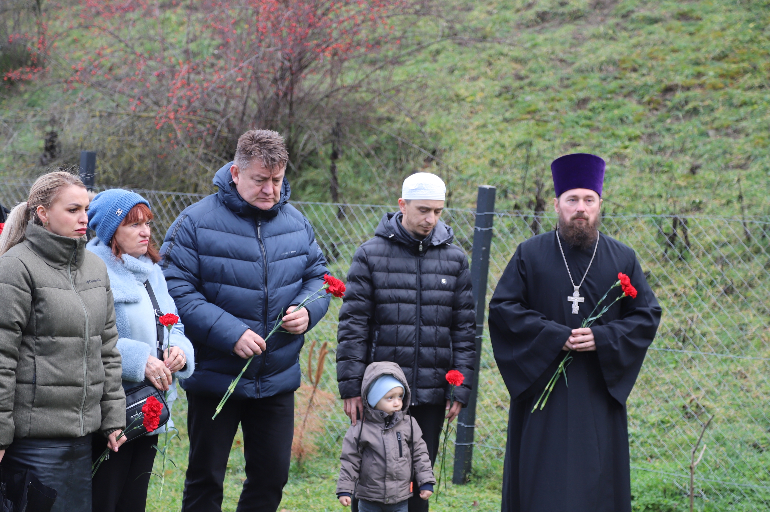В Бахчисарайском районе почтили память жителей сожжённых и уничтоженных сел в годы нацистской оккупации Крыма В Бахчисарайском районе почтили память жителей сожжённых и уничтоженных сел в годы нацистской оккупации Крыма